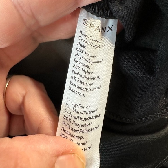 SPANX Ponte black shaping woman's ankle casual classic chic pant.  MEDIUM - Picture 9 of 11